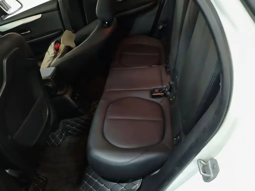 BMW 2 Series Active Tourer (Import) — миниатюра 17