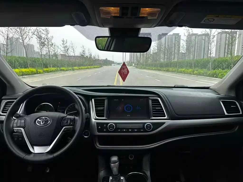 Toyota Highlander — миниатюра 3