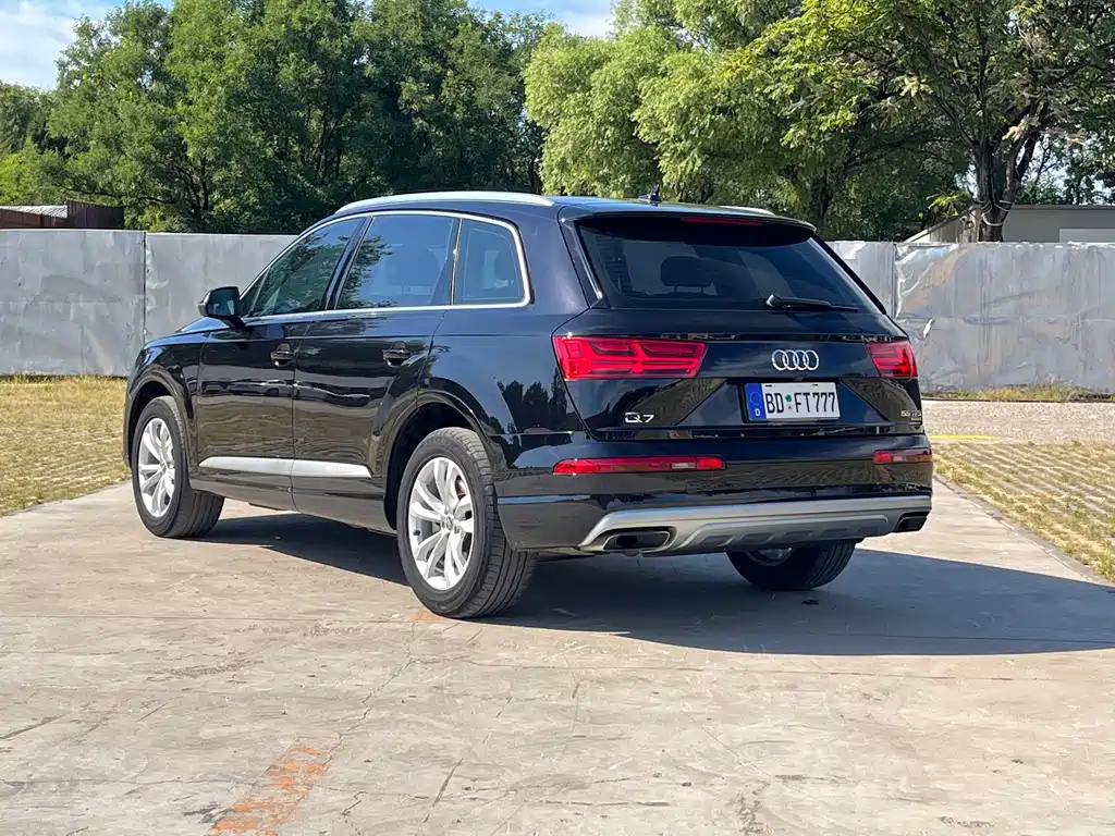 Audi Q7 — миниатюра 3
