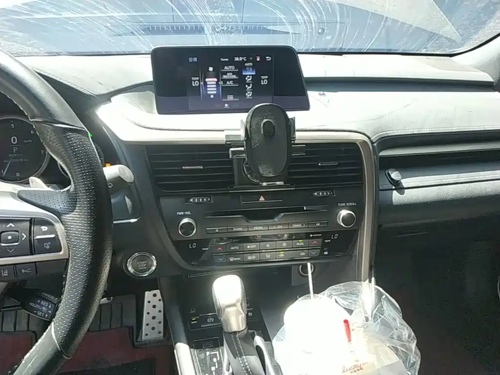 Lexus RX — миниатюра 13