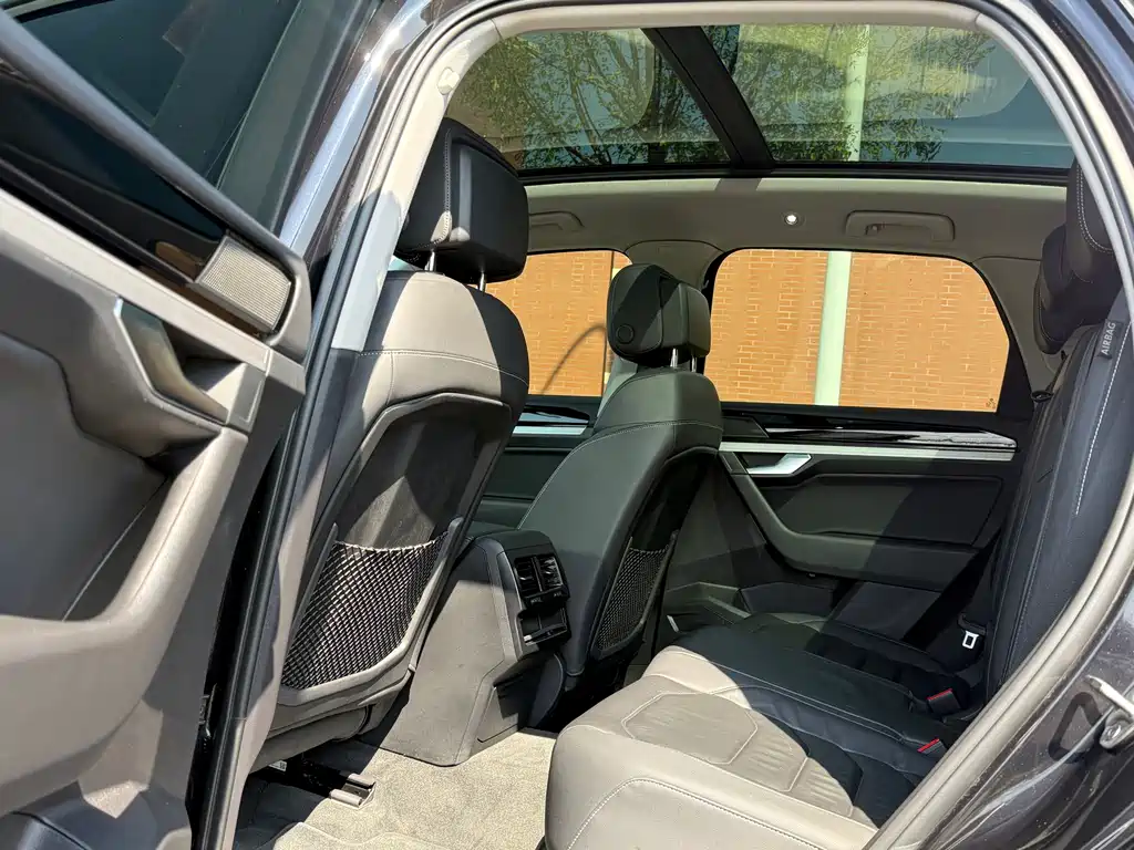 Volkswagen Touareg — миниатюра 6