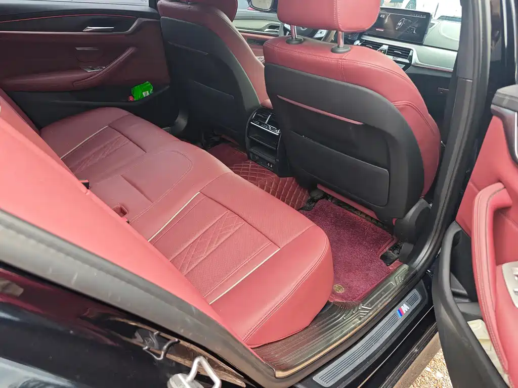 BMW 5 Series — миниатюра 10