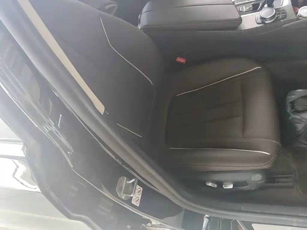 BMW 5 Series — миниатюра 25
