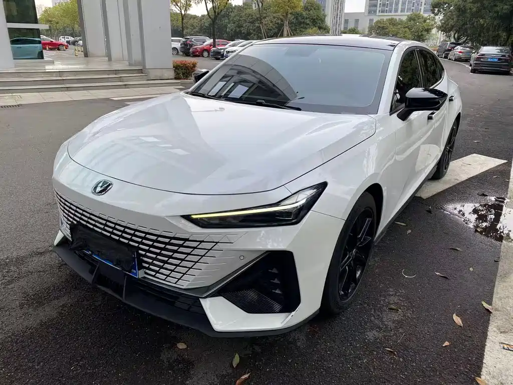 Changan UNI-V 2022