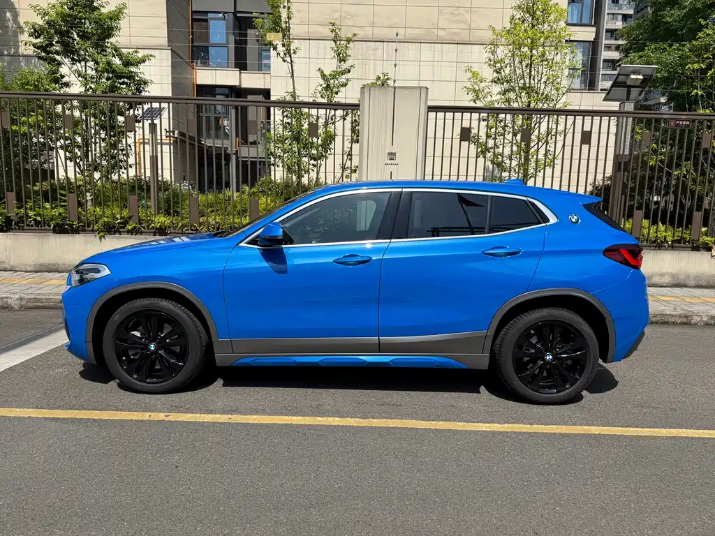 BMW X2 2022 sDrive25i M