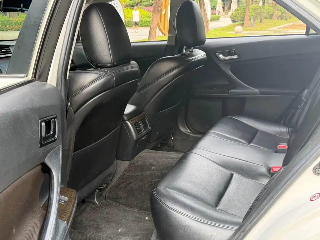 Toyota Reiz 2013 2.5S