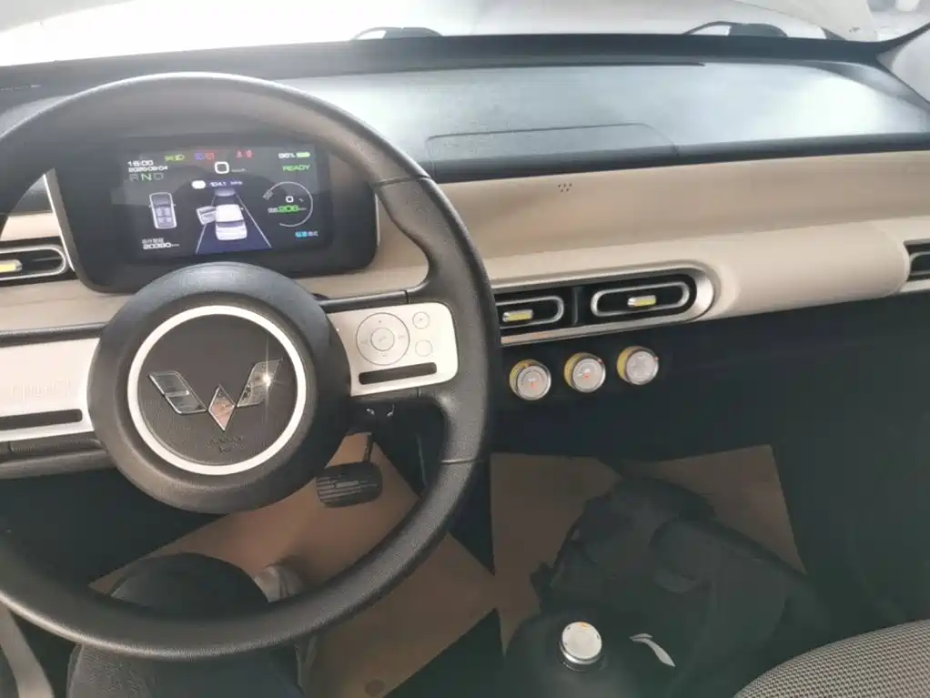 Wuling MINIEV — миниатюра 10