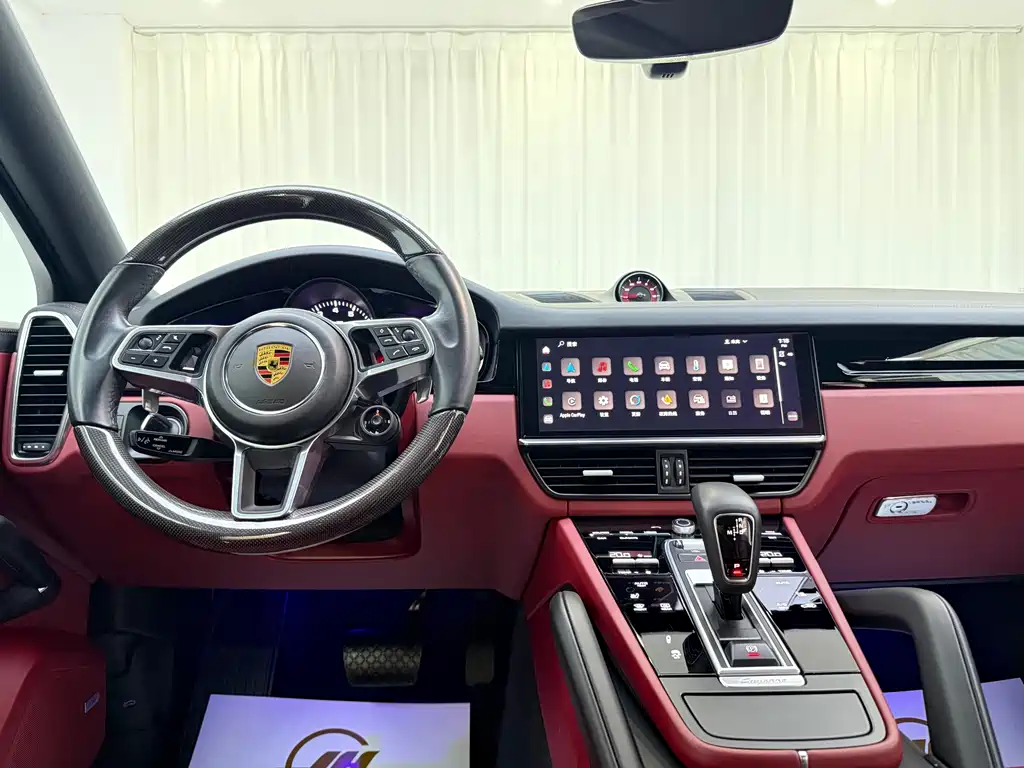 Porsche Cayenne — миниатюра 9