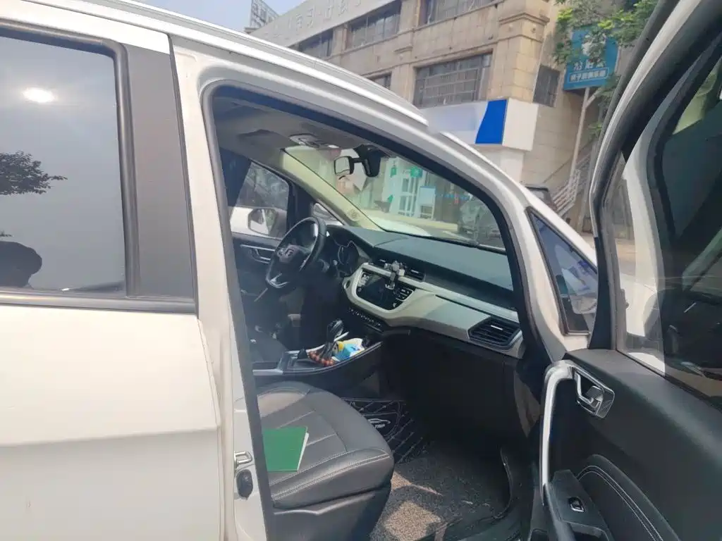 Geely Vision X3 — миниатюра 20
