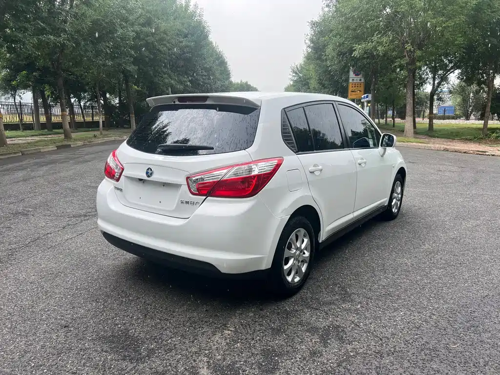 Venucia R50 — миниатюра 5
