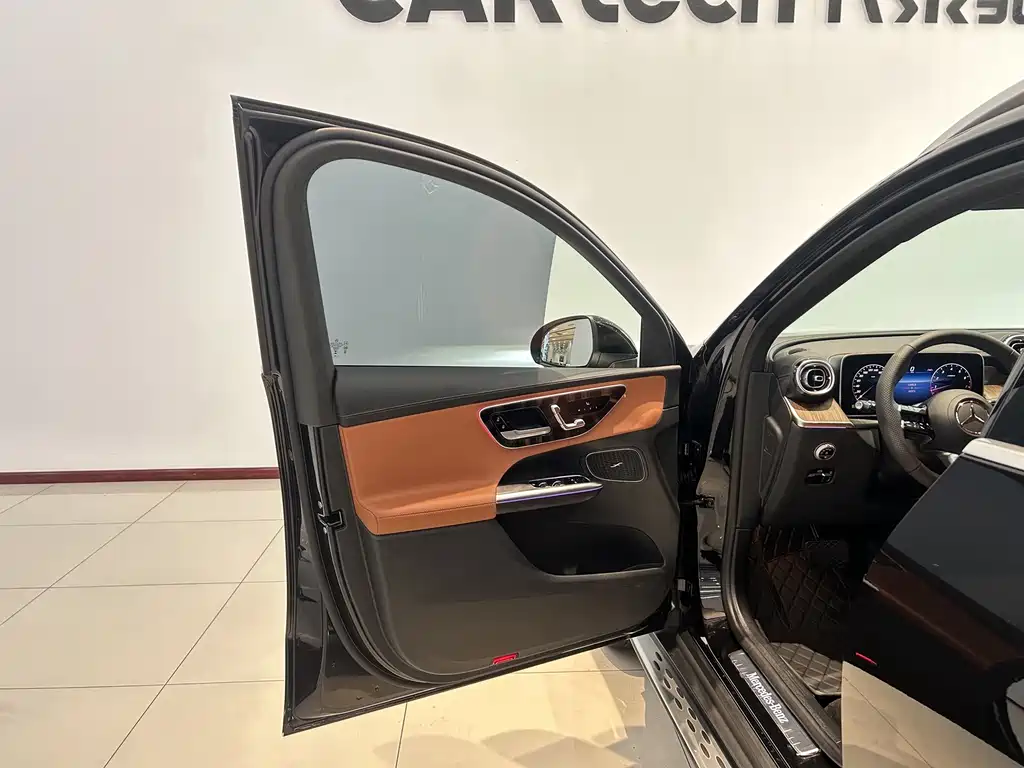 Mercedes-Benz GLC — миниатюра 6