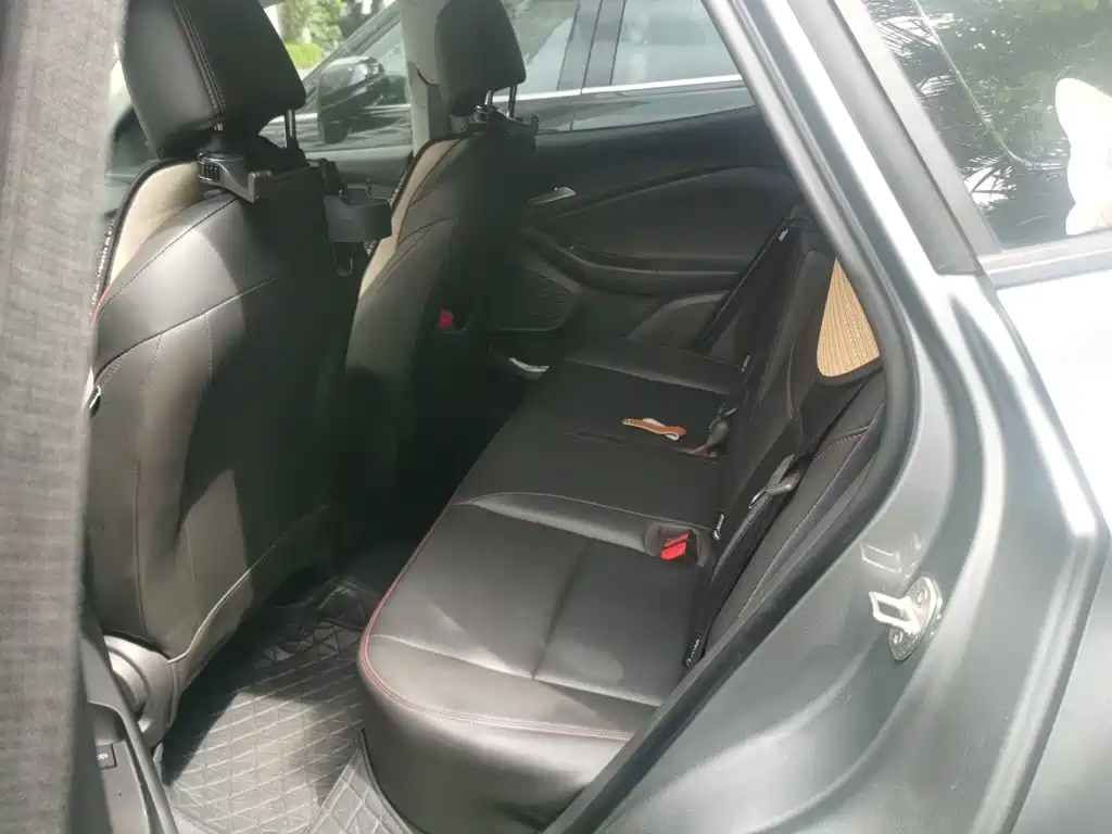 Chevrolet Trax — миниатюра 18