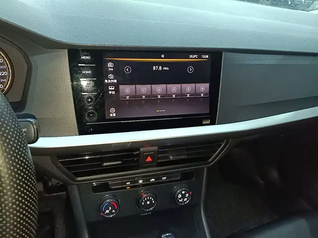 Volkswagen Lavida — миниатюра 13