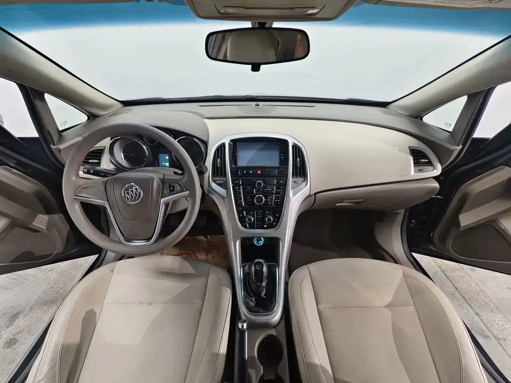 Buick Excelle — миниатюра 9
