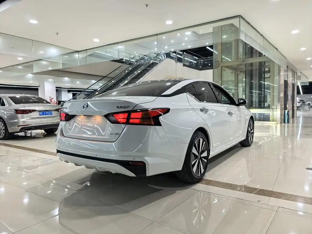 Nissan Teana — миниатюра 4