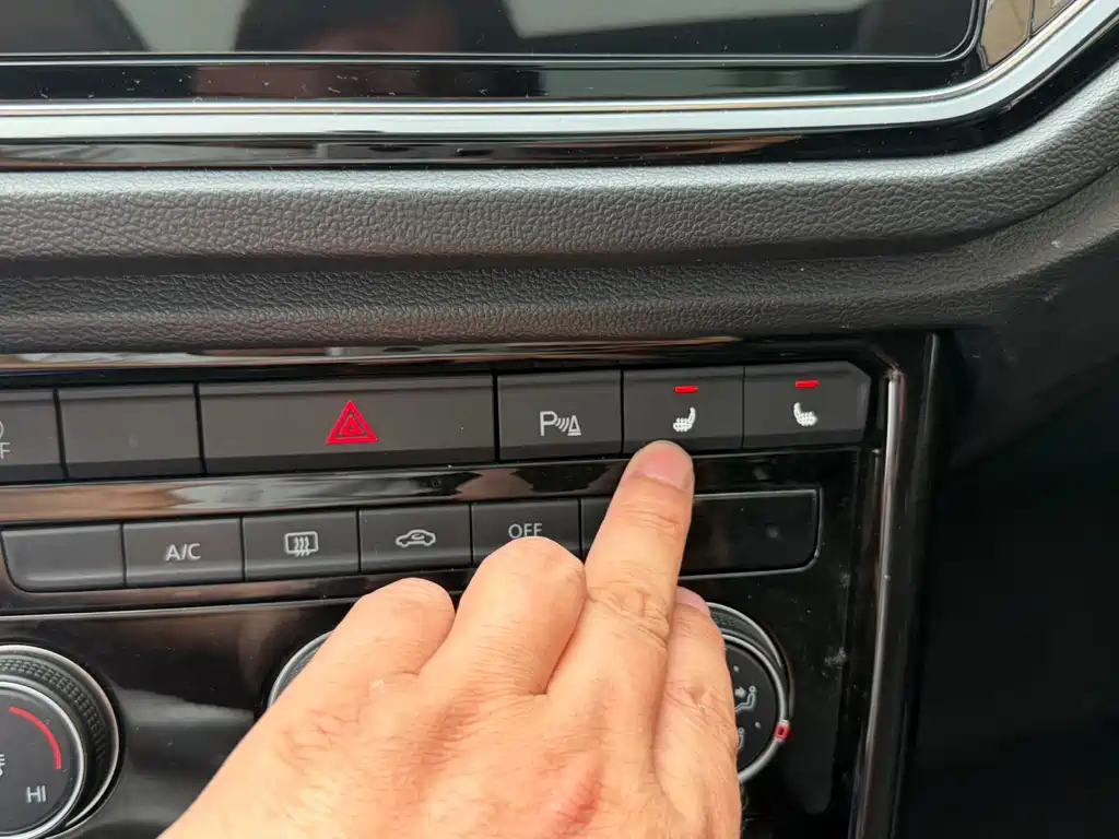 Volkswagen T-Roc 2022 280TSI DSG PLUS