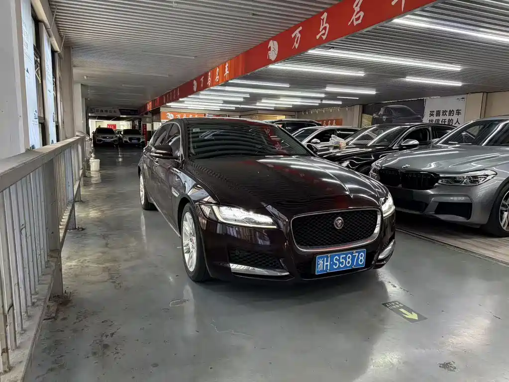 Jaguar XFL — миниатюра 3