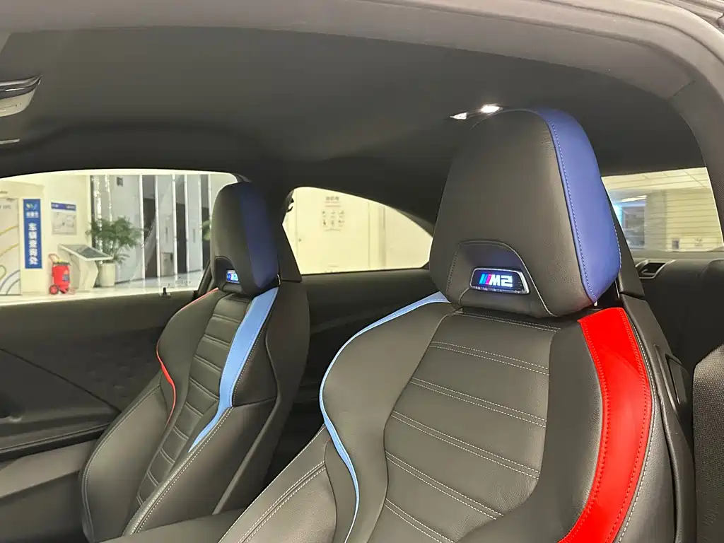 BMW M2 — миниатюра 11