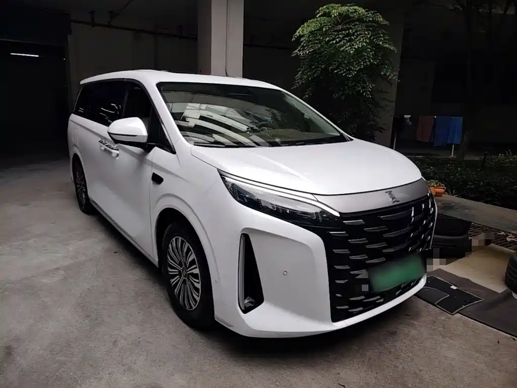 BYD Xia — миниатюра 4