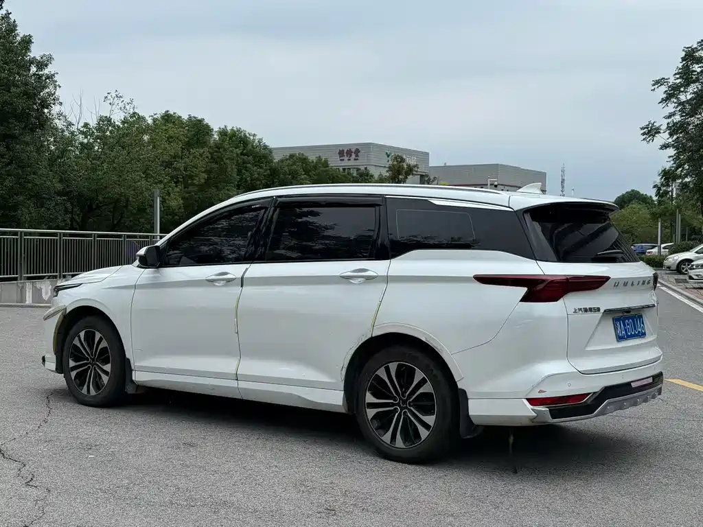 Wuling Victory — миниатюра 4