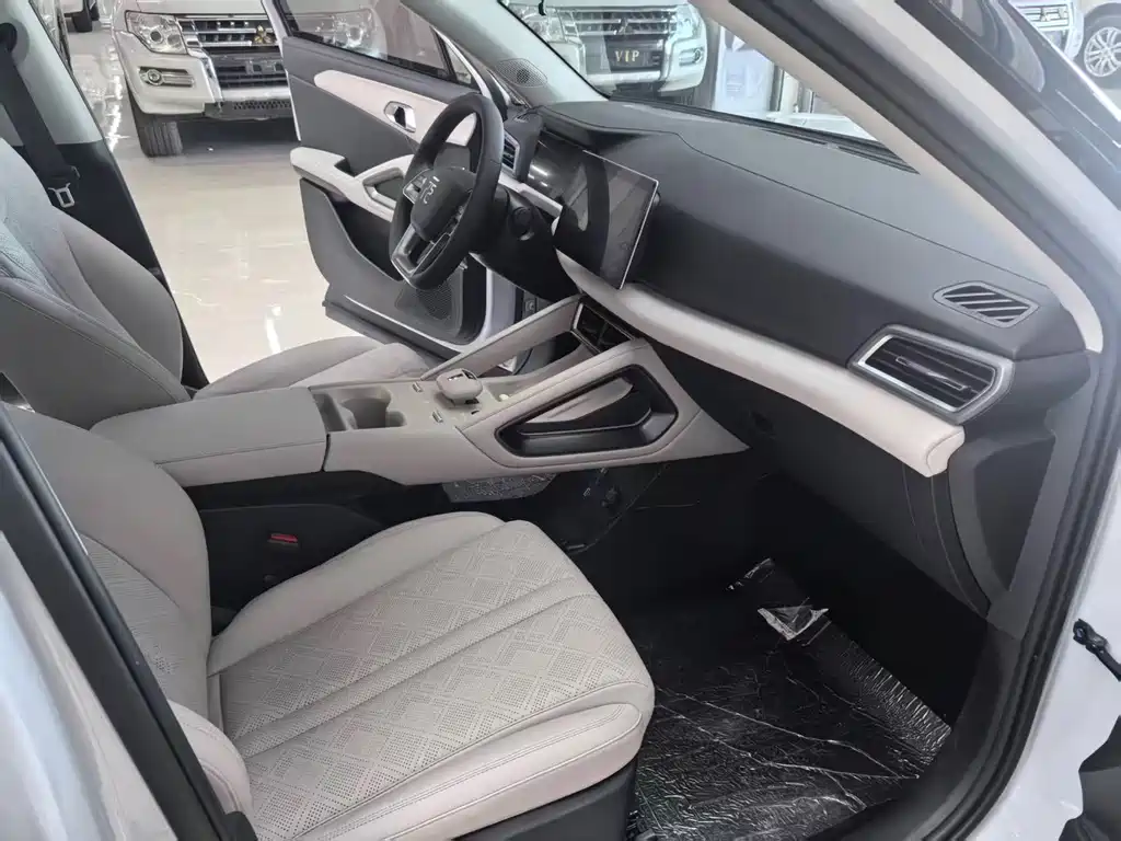BYD Yuan UP — миниатюра 11