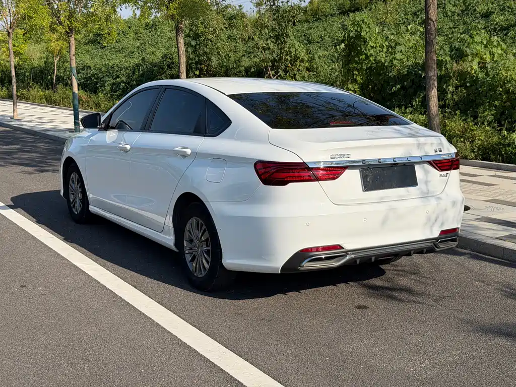 Geely Binrui — миниатюра 9