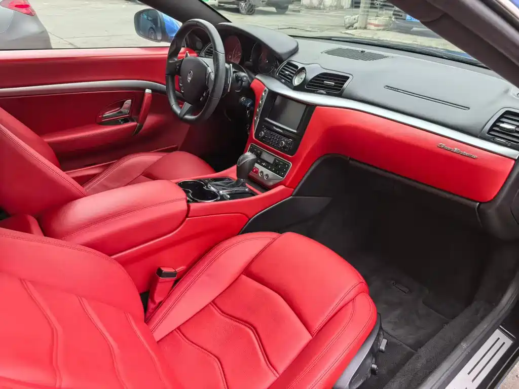 Maserati GranTurismo — миниатюра 9