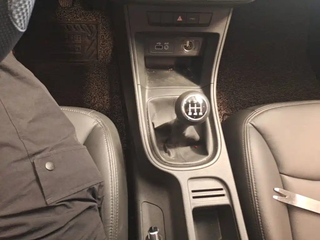 Roewe 360 — миниатюра 14