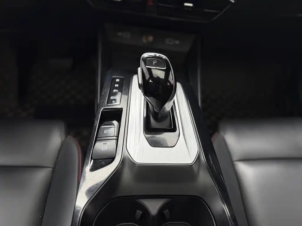 MG MG5 — миниатюра 16