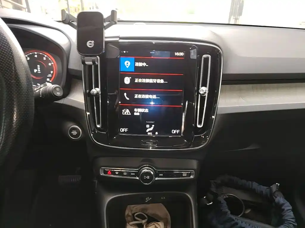 Volvo XC40 — миниатюра 13