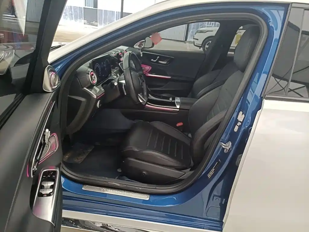 Mercedes-Benz C-Class — миниатюра 16