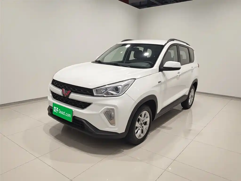 Купить Wuling Hongguang S3