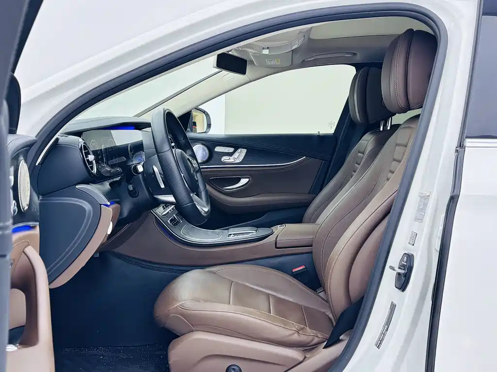 Mercedes-Benz E-Class — миниатюра 10