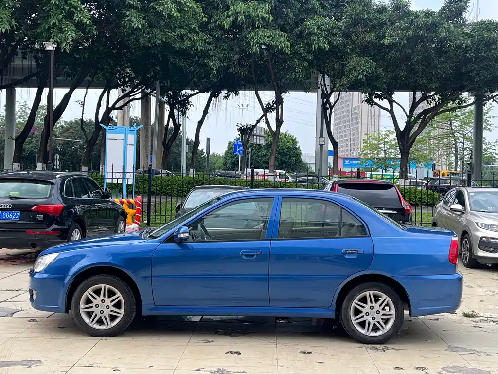 Soueast V3 2010 1.5L CVT Flagship