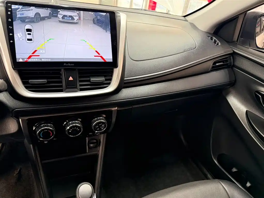 TOYOTA YARIS L ZHIXUAN