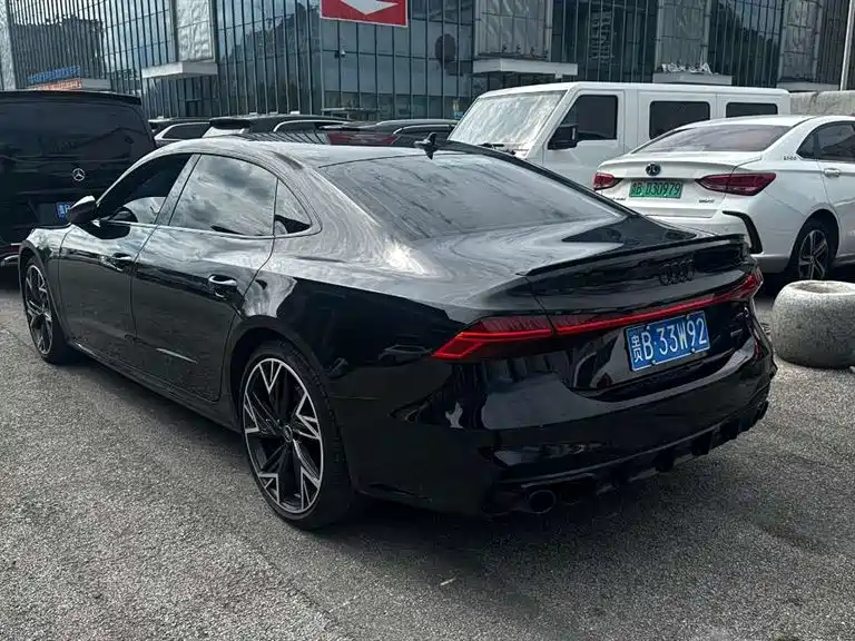 Audi A7L 2024 45 TFSI quattro