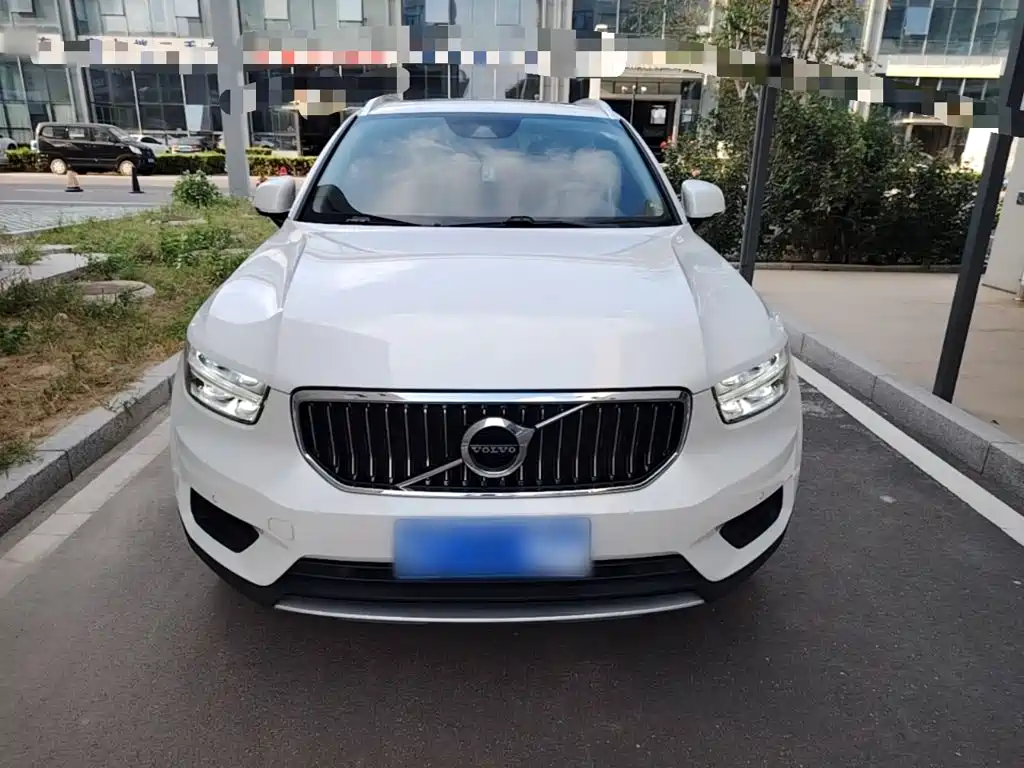 Volvo XC40 — миниатюра 3
