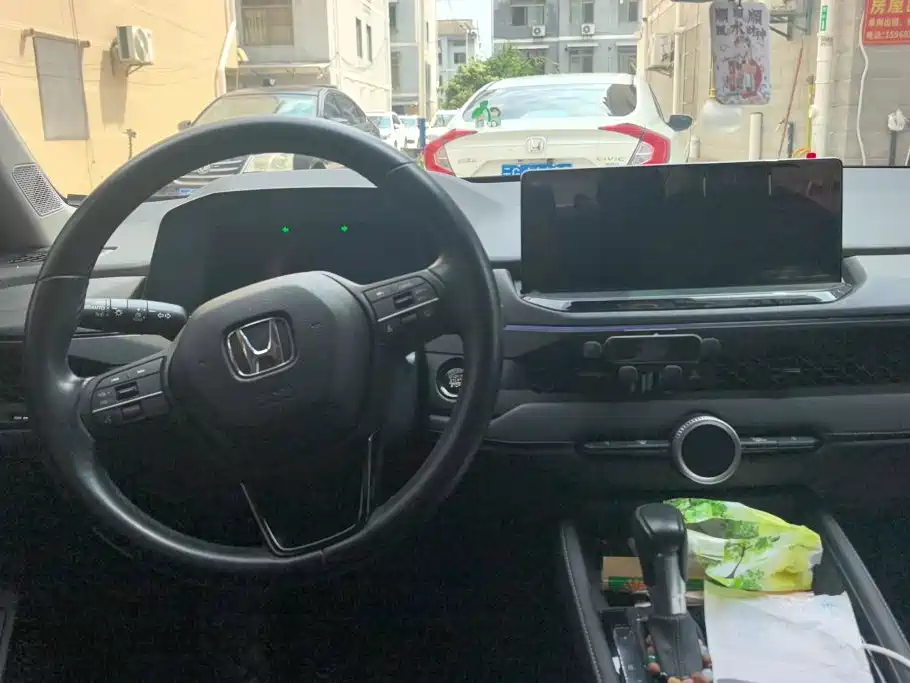 Honda Accord — миниатюра 12