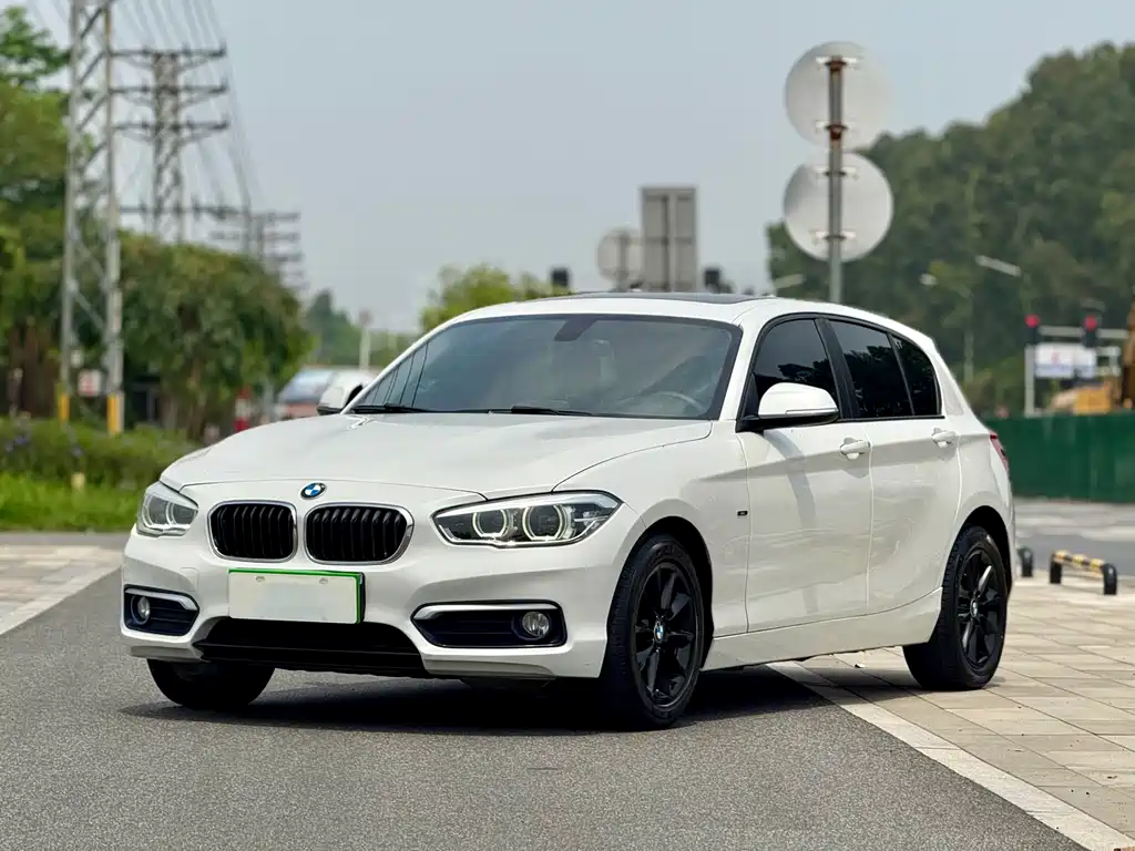 BMW 1 Series (Import) 2016