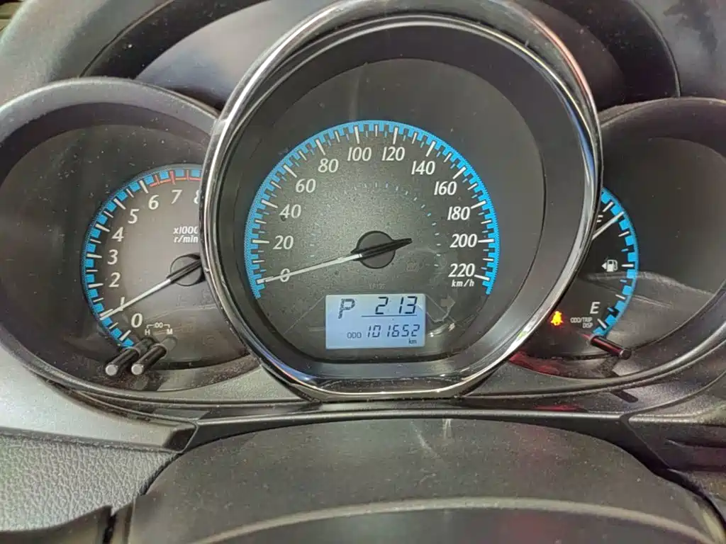 Toyota Yaris L — миниатюра 12