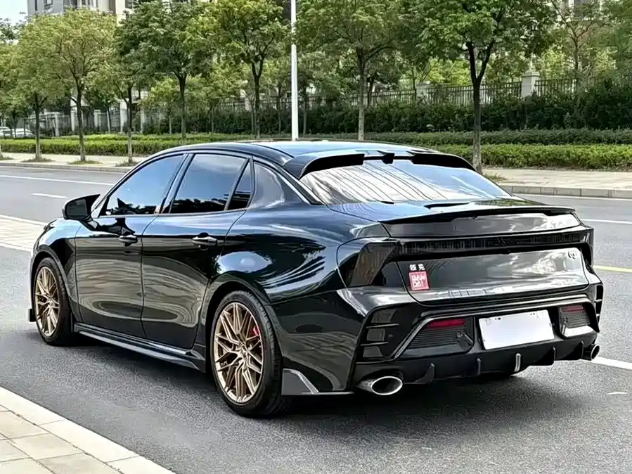 Lynk & Co 03 — миниатюра 9