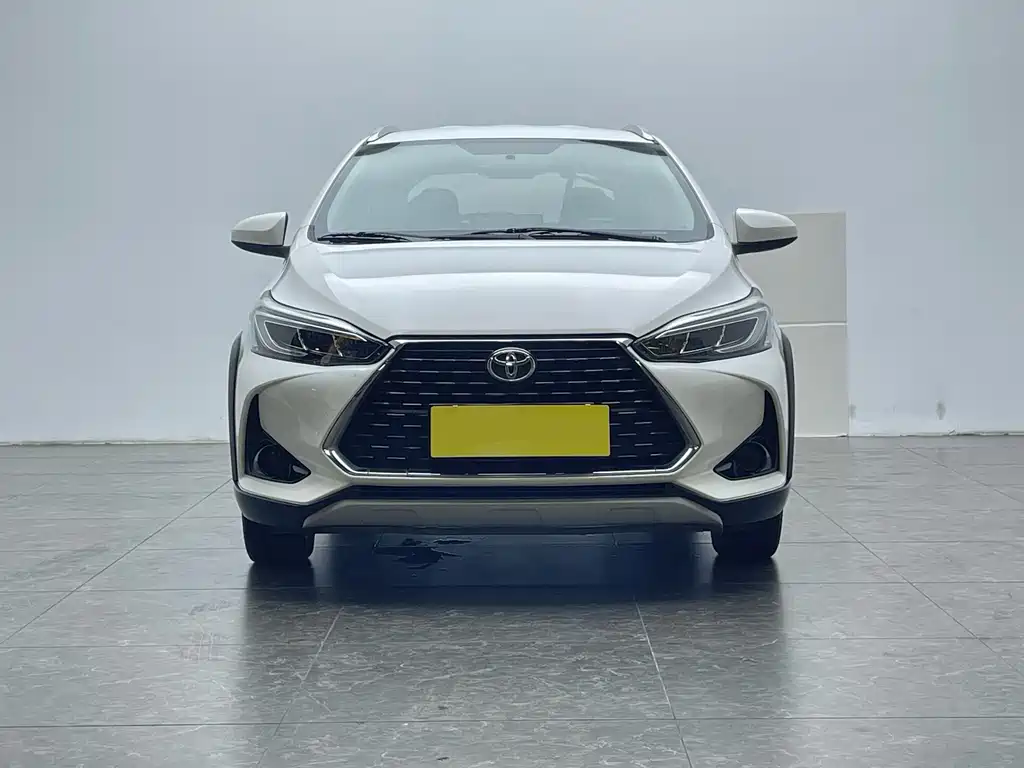 Toyota Yaris L — миниатюра 2
