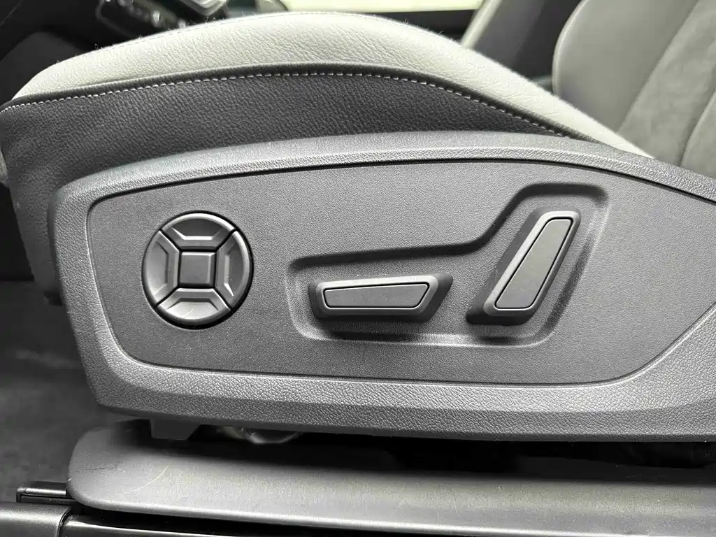 Audi Q3 — миниатюра 11