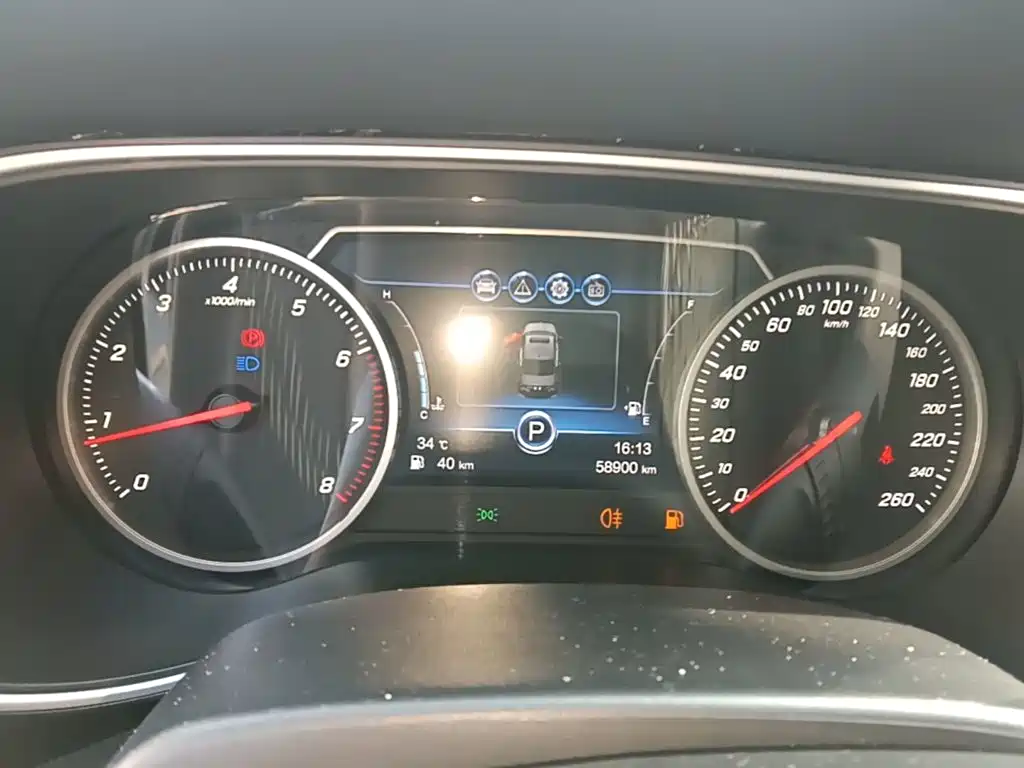 Hongqi Hongqi H5 — миниатюра 12