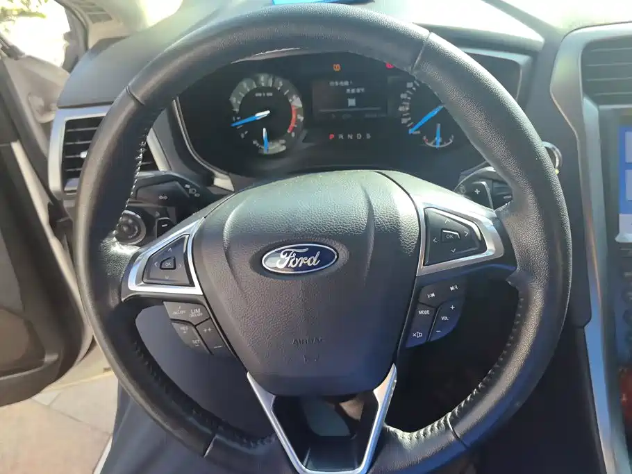 Ford Mondeo — миниатюра 15