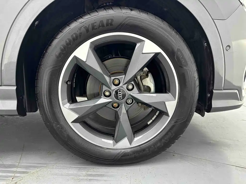 Audi Q3 — миниатюра 8