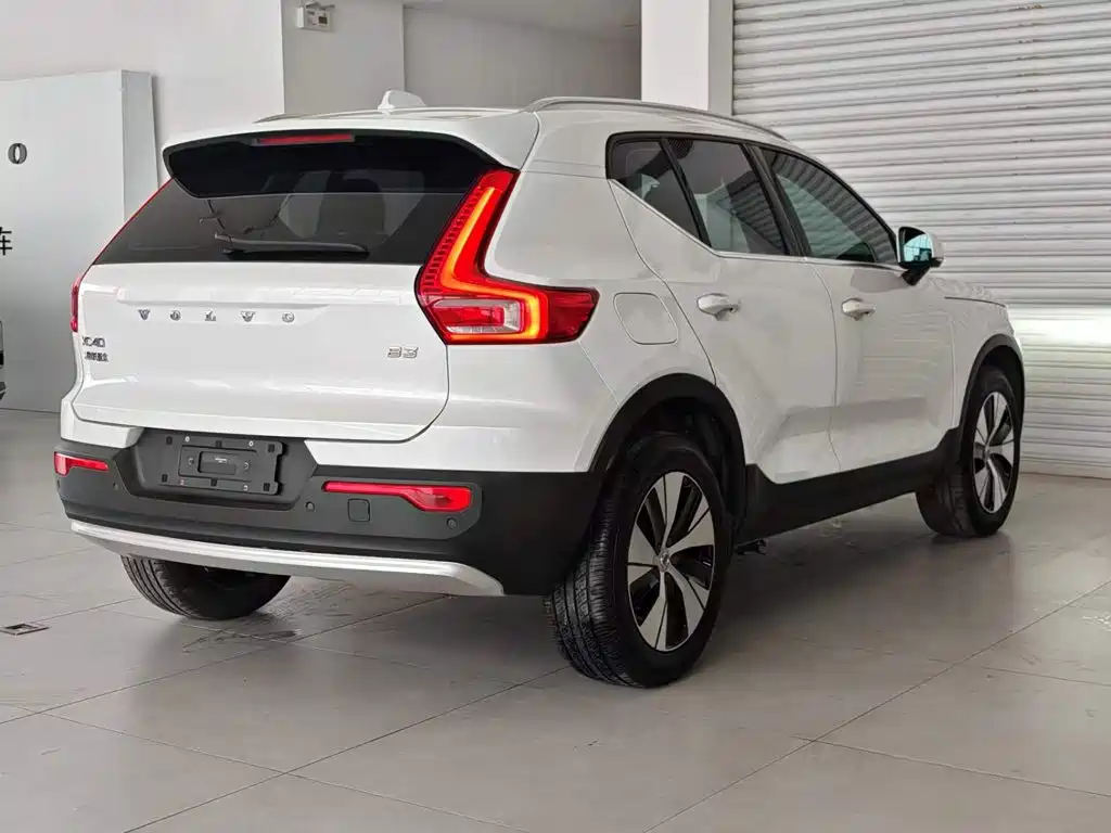 Volvo XC40 — миниатюра 13