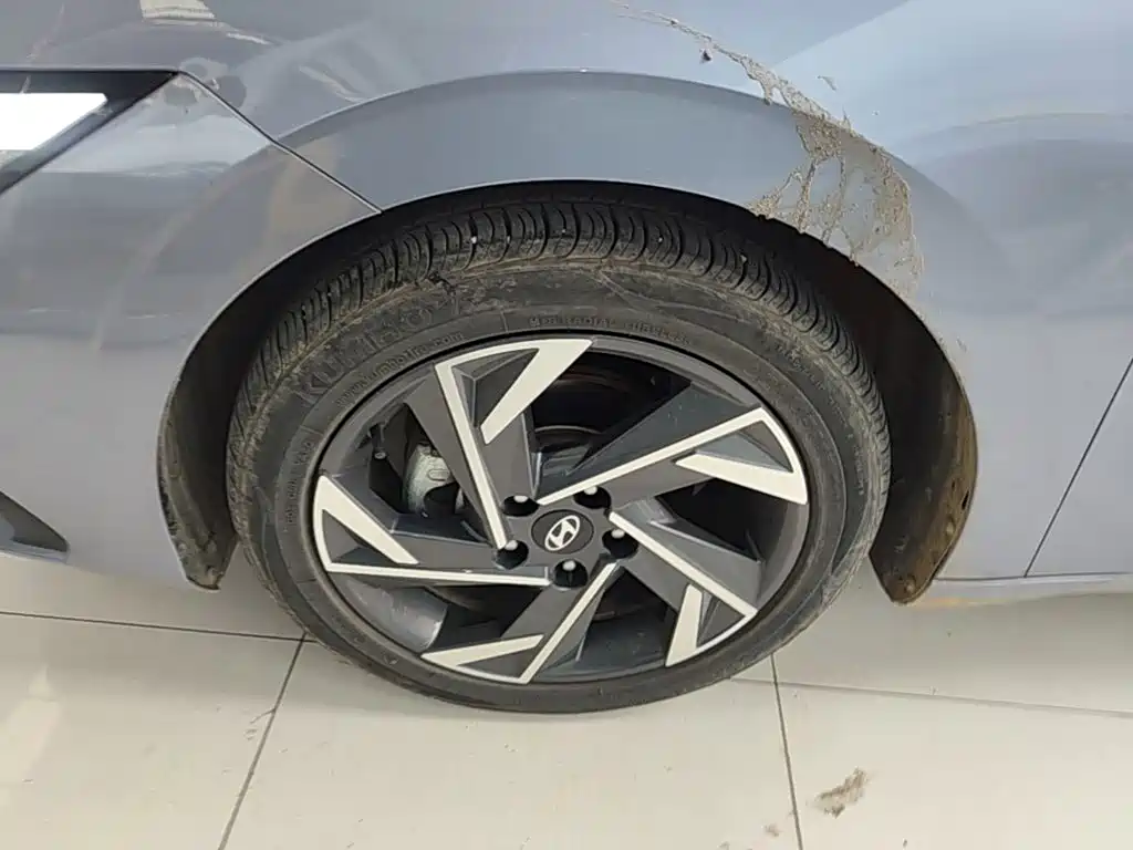Hyundai Elantra — миниатюра 23