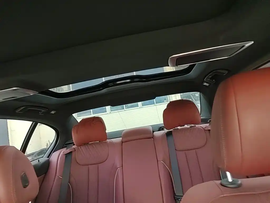 BMW 5 Series — миниатюра 18