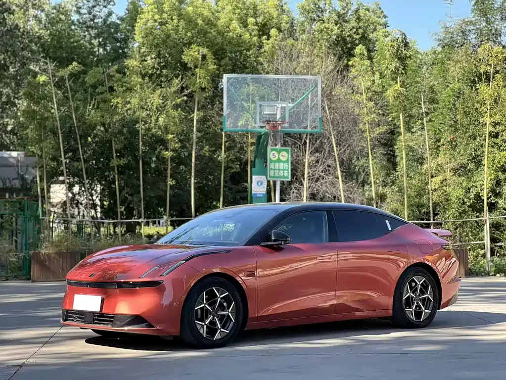 Lynk & Co Z10